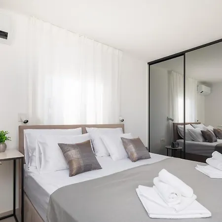Luxury Maris